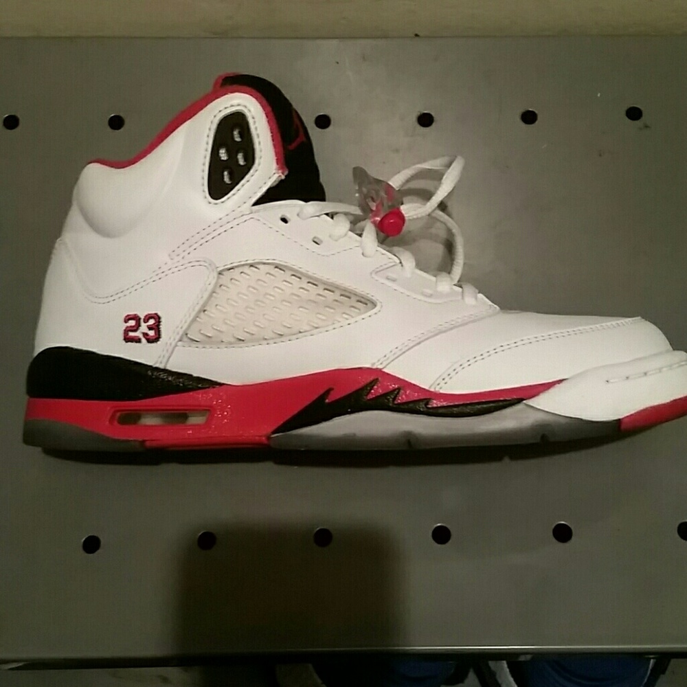 Jordan retro 5 fire red